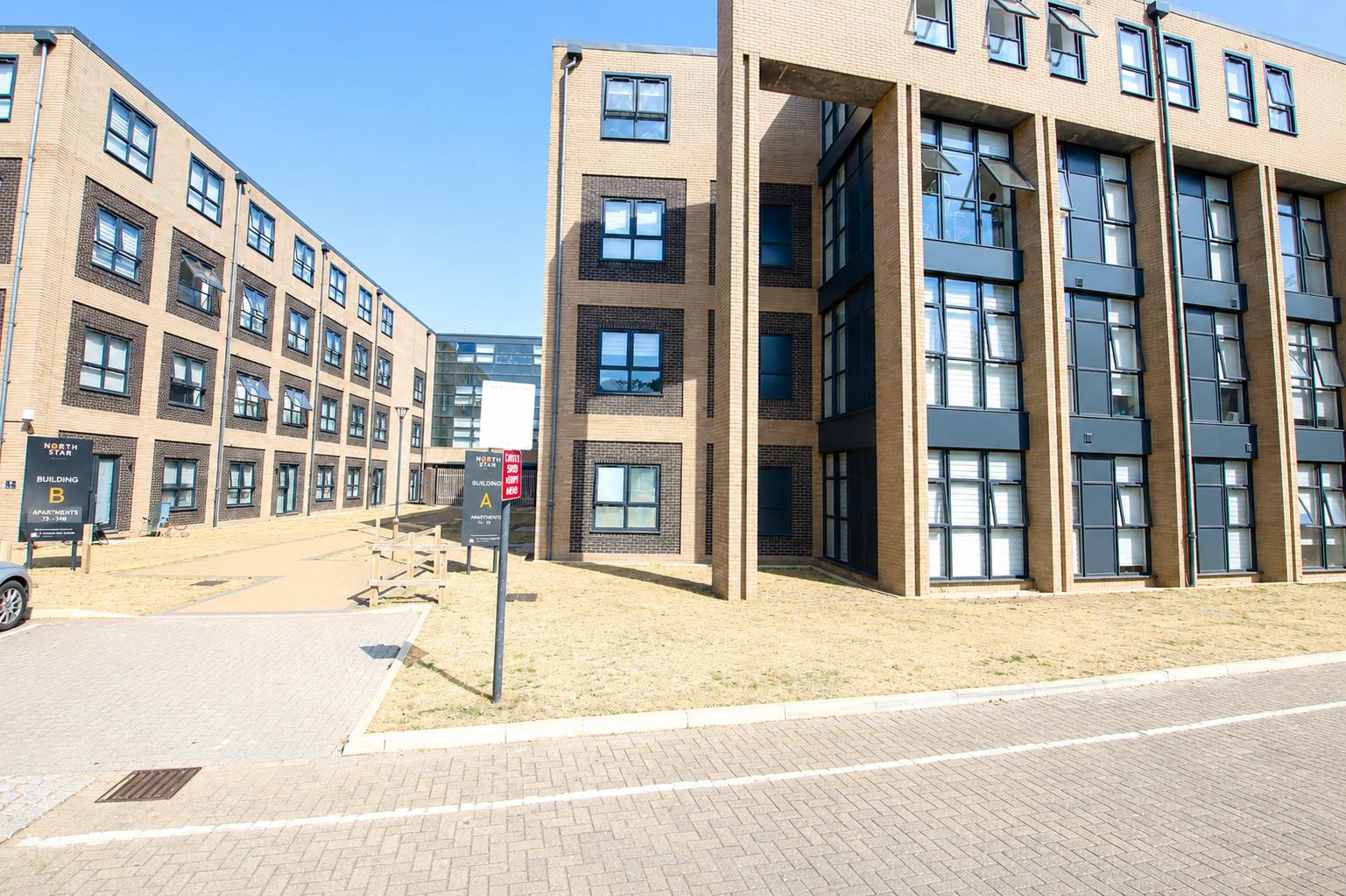 1 bed property in North Star Avenue, Swindon